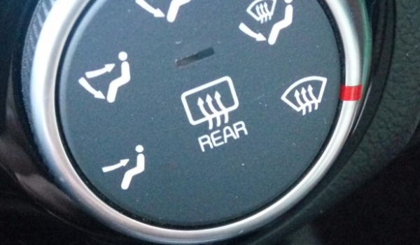 rear汽车按键是什么意思