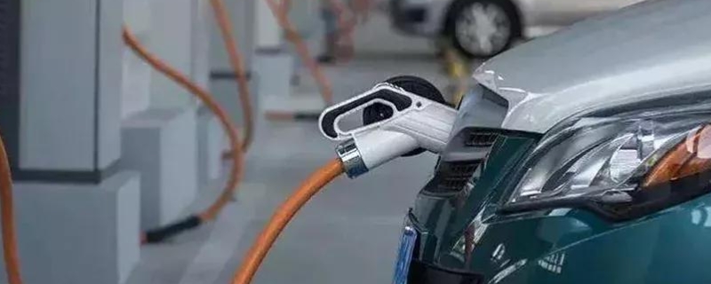 新能源汽车和燃油汽车哪个省钱