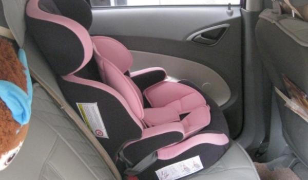儿童座椅为什么要安装 保护儿童乘坐车辆安全（非常重要）