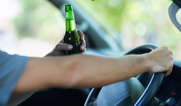喝酒后多久才能开车 需要等待24小时之后才能够开车（避免出现违章违法行为）