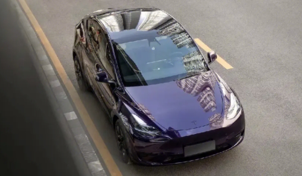 特斯拉MODEL Y的刹车系统怎么样 使用效果非常好（通风盘式刹车）