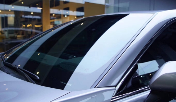 车窗贴膜可以隔热防晒吗 可以起到防热防晒的作用（可以粘贴）