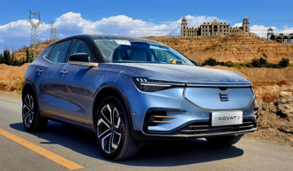三条杠的车标是什么车