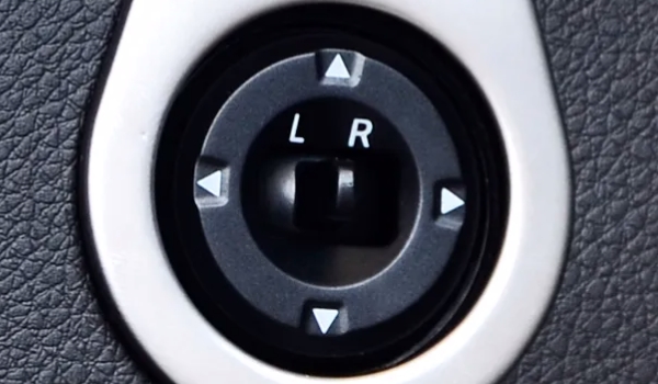 汽车l和r左右怎么区分 L代表左r代表右（单词简称使用）