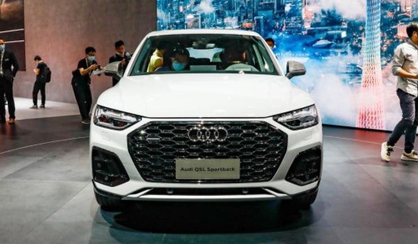 2023款奥迪Q5L Sportback的轮胎要保持多少的胎压 2.3~2.5之间（保证安全行驶）