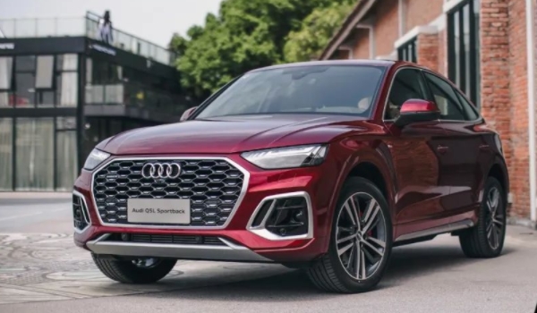 2023款奥迪Q5L Sportback的四驱是分时四驱吗 不是分时四驱（适时四驱系统）