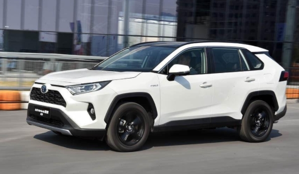 2023款RAV4荣放报价及图片 新款车型仅售17.68万元（分期首付5.30万元）