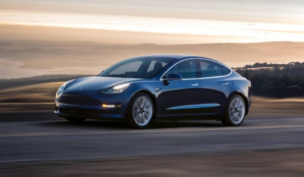 小鹏p7和特斯拉model3买哪个