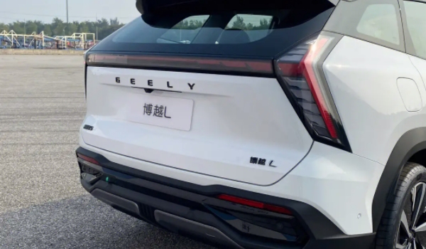 吉利博越l百公里的刹车距离在哪里测试 封闭道路测试（保证测试安全）