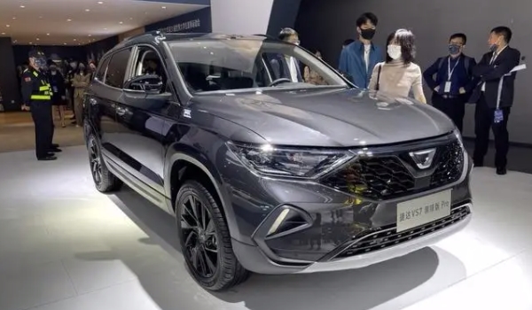 捷达VS7的轮胎型号在那里 位置在轮胎胎壁上（更换时需要查看）
