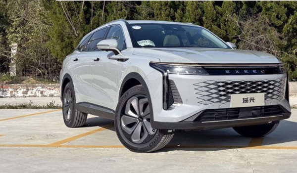 星途瑶光轮胎型号是什么 235/55r19，245/50R20（更换轮胎时参考使用）