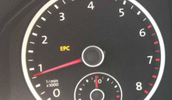 EPC灯亮是什么原因 发动机进气系统故障，节气门故障等等