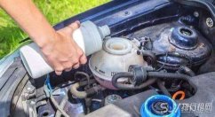 刹车油泵漏油怎么办 刹车油泵漏油有哪些表现