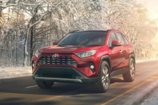 2019款丰田rav4大改款 全新外观搭配全时四驱售价仅需18万