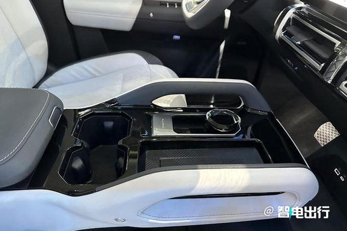 iCAR 03开订！配高算力双芯座舱 支持20+智能场景