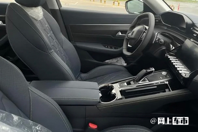 标致新508L八月上市！“撞脸”长安UNI-V 全系搭1.8T