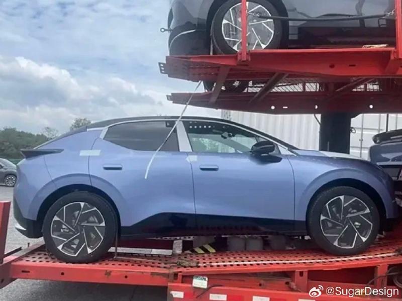 领克Z20谍照曝光 将于10月海外发布