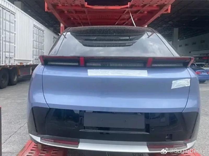领克Z20谍照曝光 将于10月海外发布